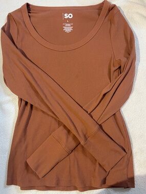 SO Ribbed Long Sleeve Scoop Neck Top